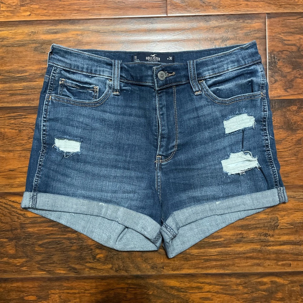 Hollister High-Rise Short 3”